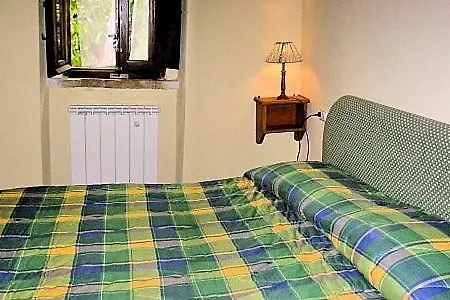 Апартаменты Sleeps 5 Pool Wifi